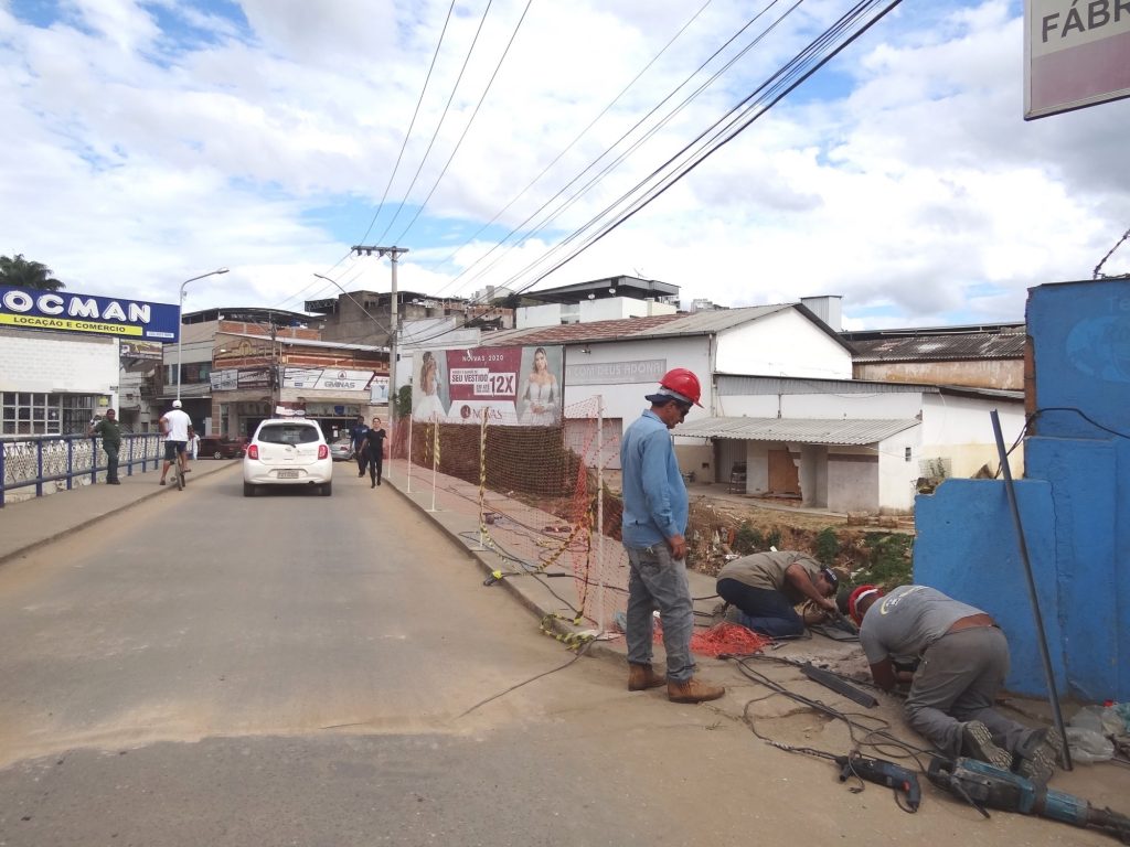 Manhuaçu reforma pontes Av Barão Rio Branco abr2020