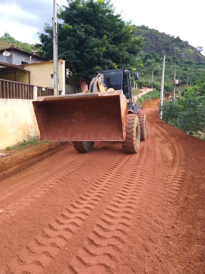 Manhuaçu C Palmital calçamento abr2020