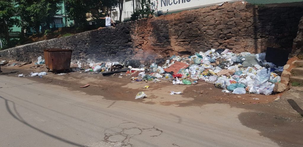 Vandalismo lixo Engenho Serra maio20