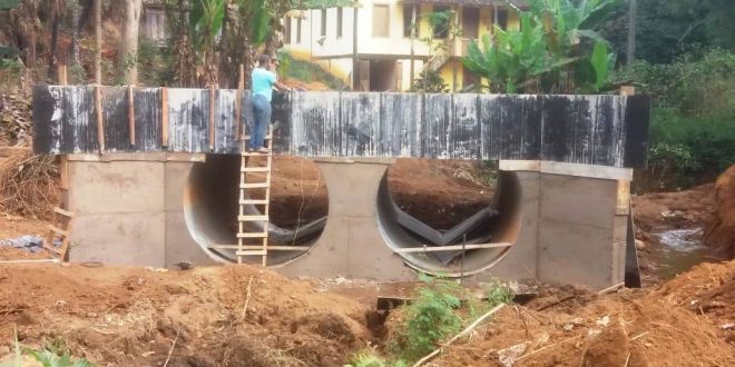 construção ponte Corrego Rochedos Palmeiras