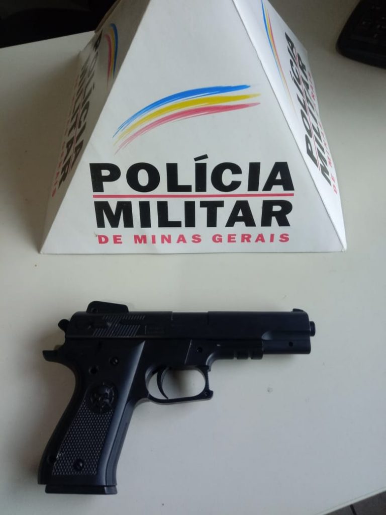 apreensão réplica arma