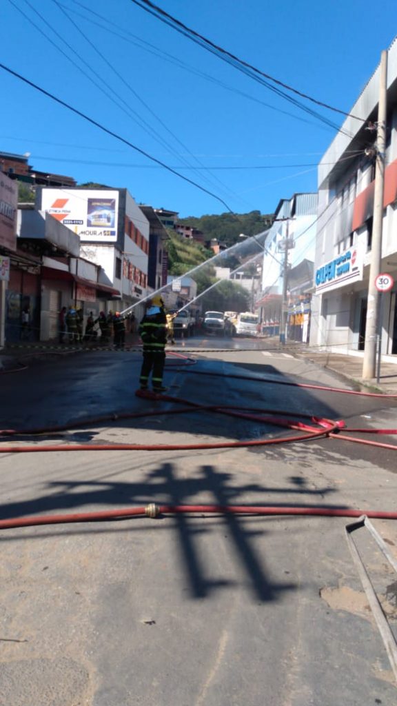 incendio loja Manhuaçu