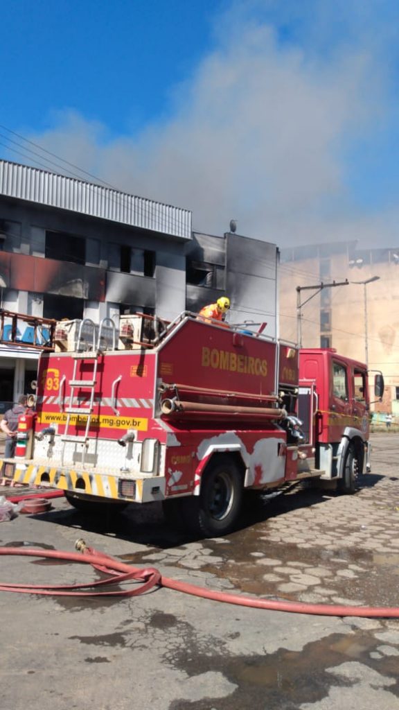 incendio loja Manhuaçu