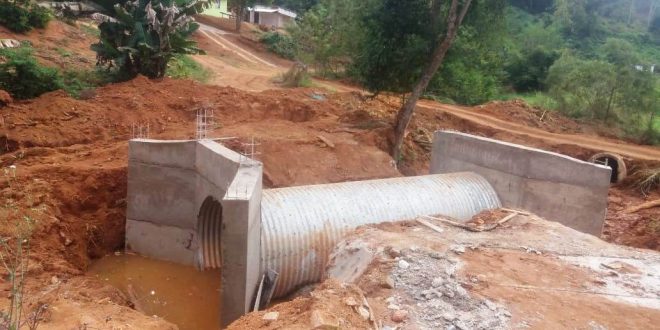 Manhuaçu ponte Santo Amaro tubulao armico