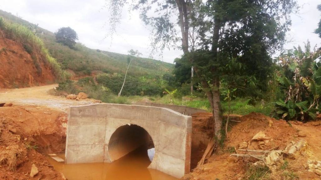 Manhuaçu ponte Santo Amaro tubulao ármico