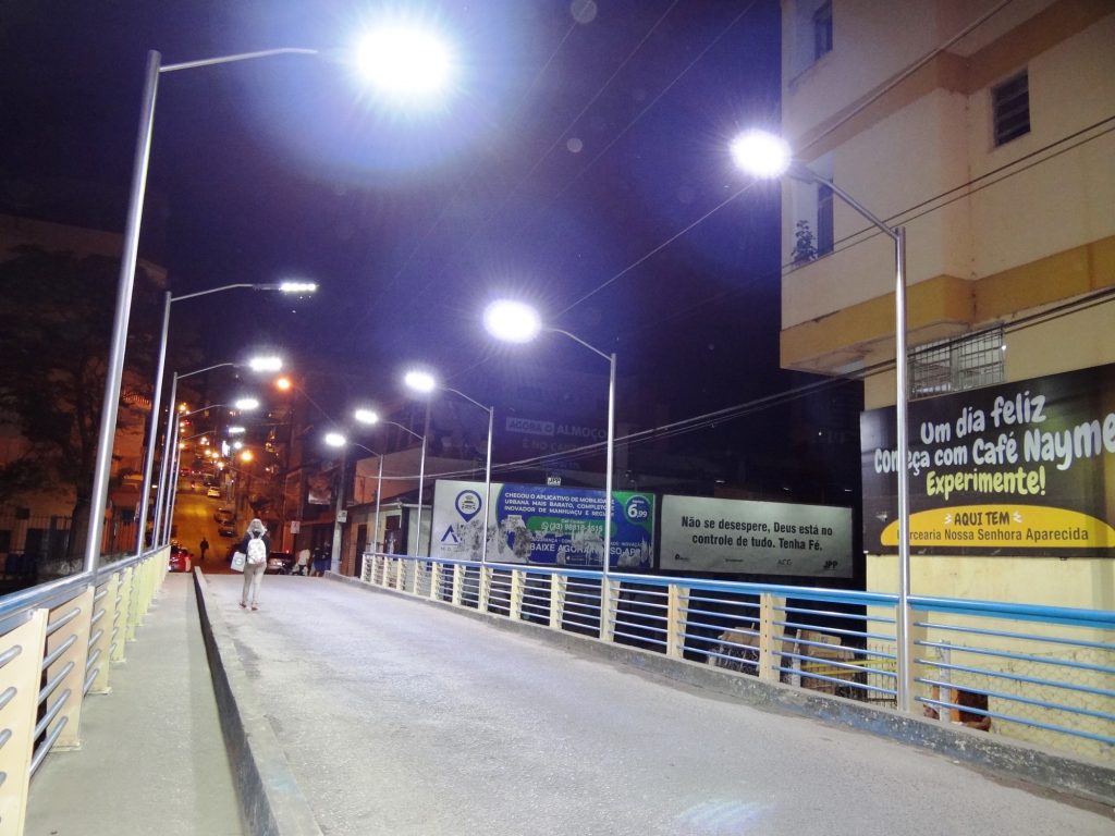 Manhuaçu pontes iluminação LED proteção lateral