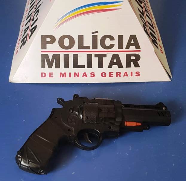 simulacro arma apreendido