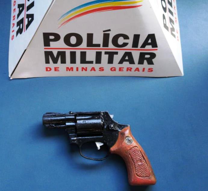 simulacro arma apreendida PM