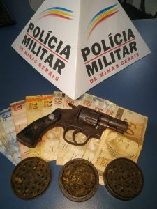 apreensão arma PM