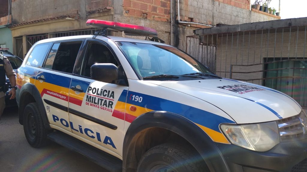 policia militar viatura apreensao faca