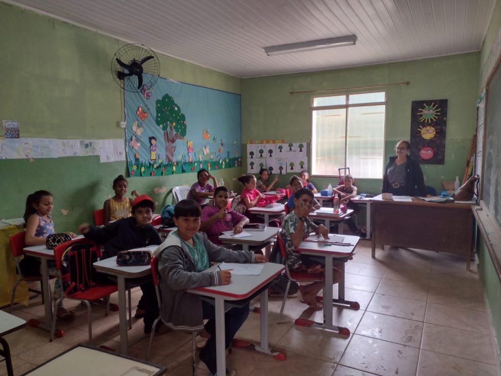 Jaguarai escola